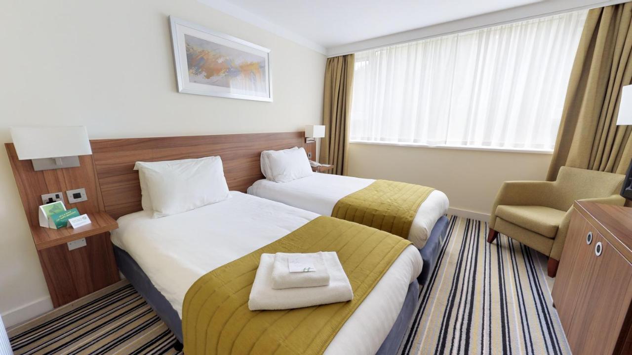 Holiday Inn Runcorn M56 Junction 12 By Ihg Ngoại thất bức ảnh