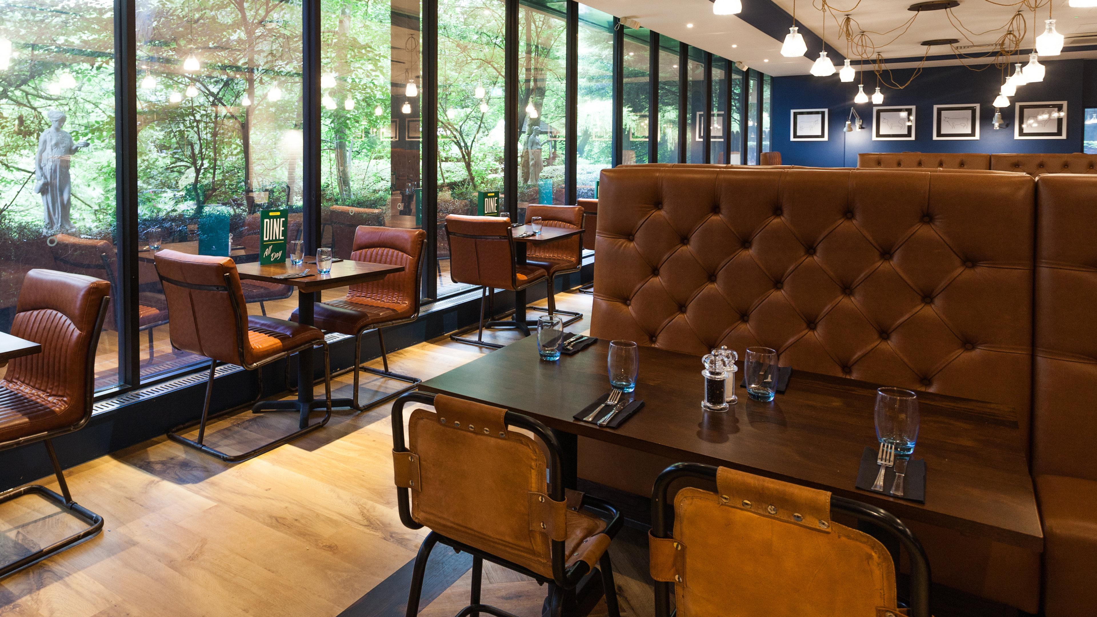 Holiday Inn Runcorn M56 Junction 12 By Ihg Ngoại thất bức ảnh