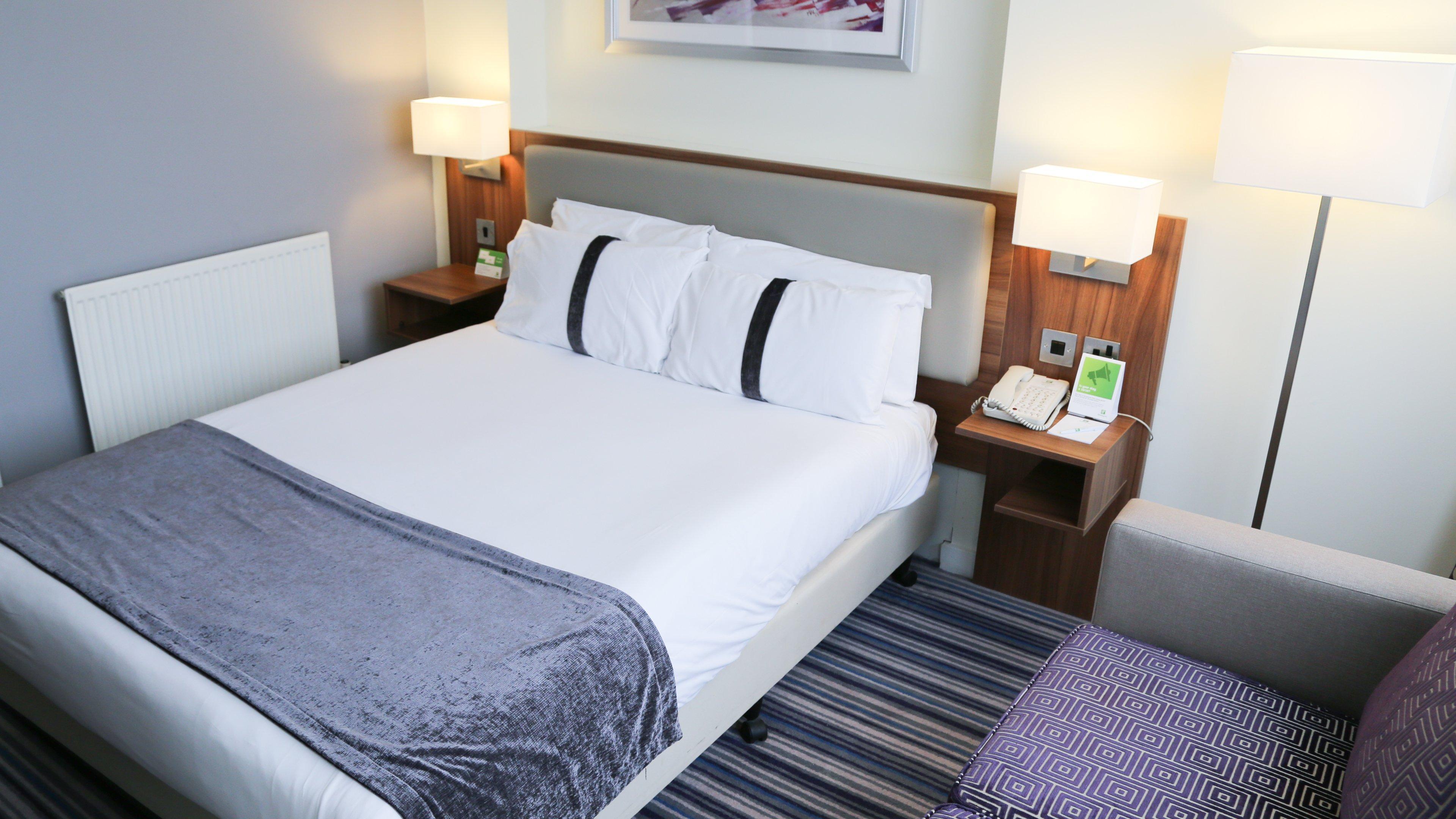 Holiday Inn Runcorn M56 Junction 12 By Ihg Ngoại thất bức ảnh