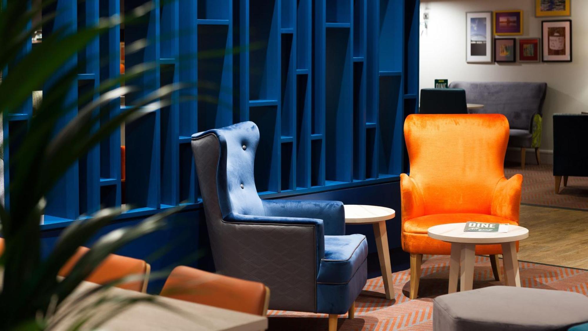 Holiday Inn Runcorn M56 Junction 12 By Ihg Ngoại thất bức ảnh