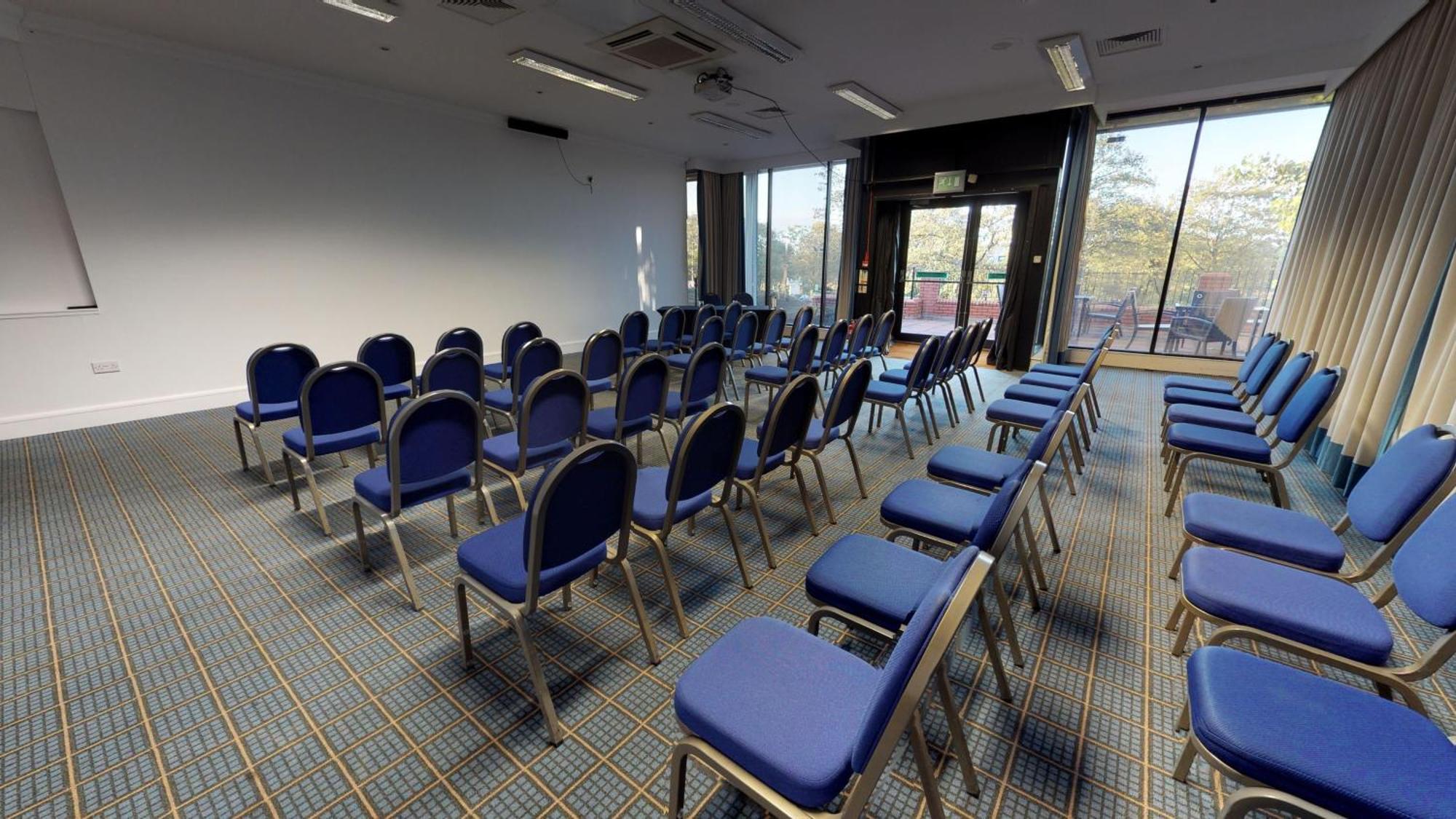 Holiday Inn Runcorn M56 Junction 12 By Ihg Ngoại thất bức ảnh