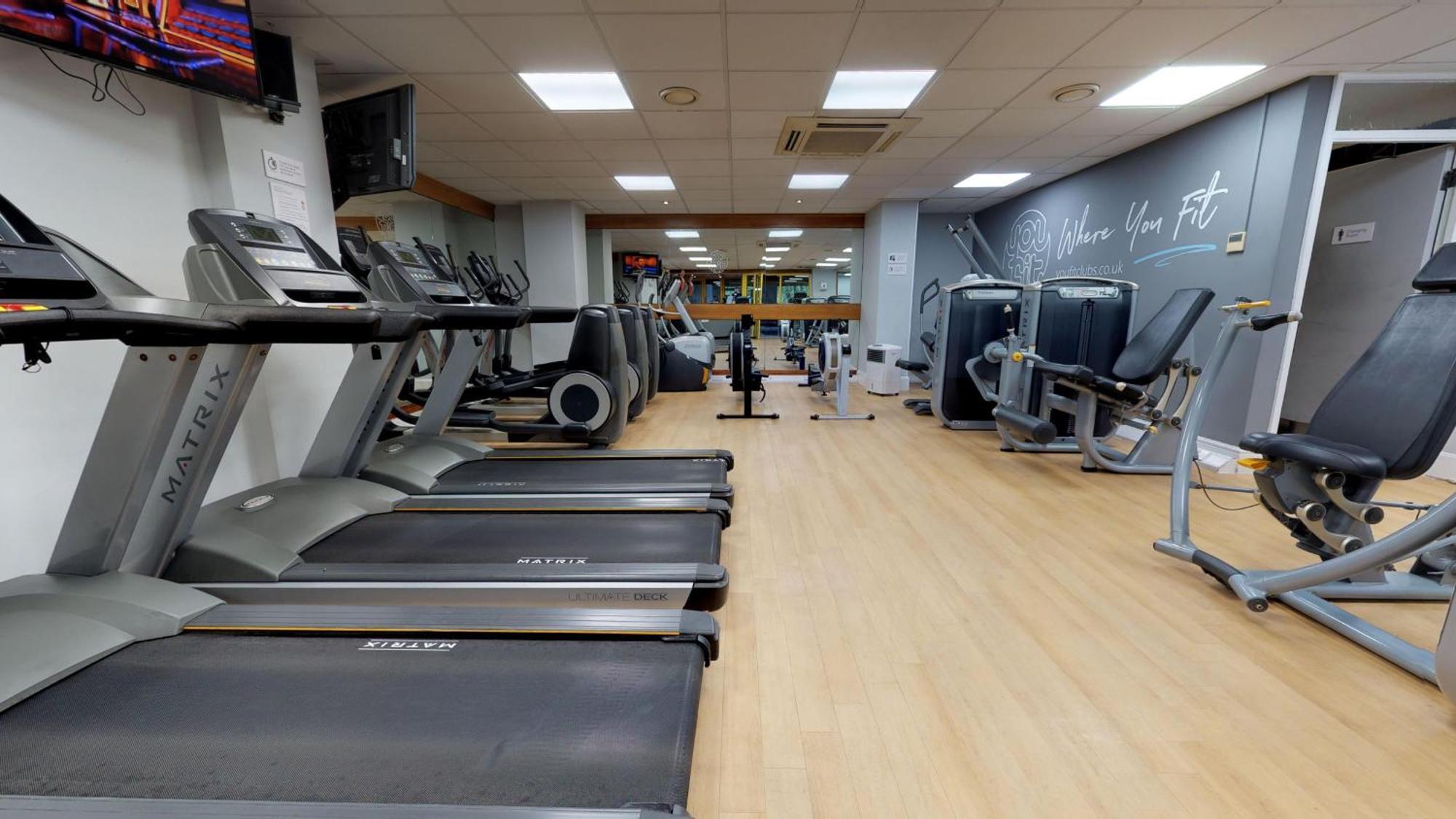 Holiday Inn Runcorn M56 Junction 12 By Ihg Ngoại thất bức ảnh
