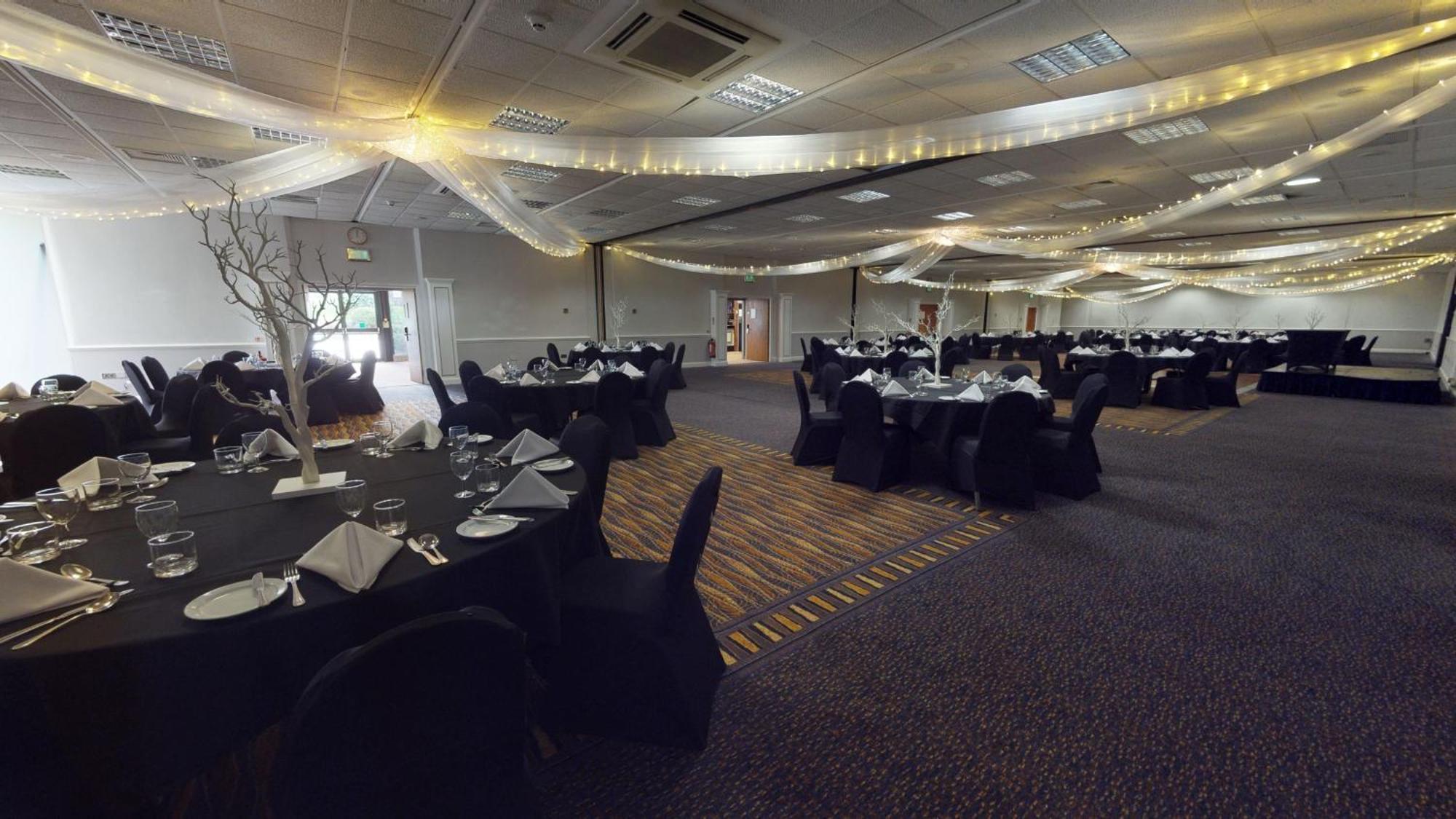 Holiday Inn Runcorn M56 Junction 12 By Ihg Ngoại thất bức ảnh