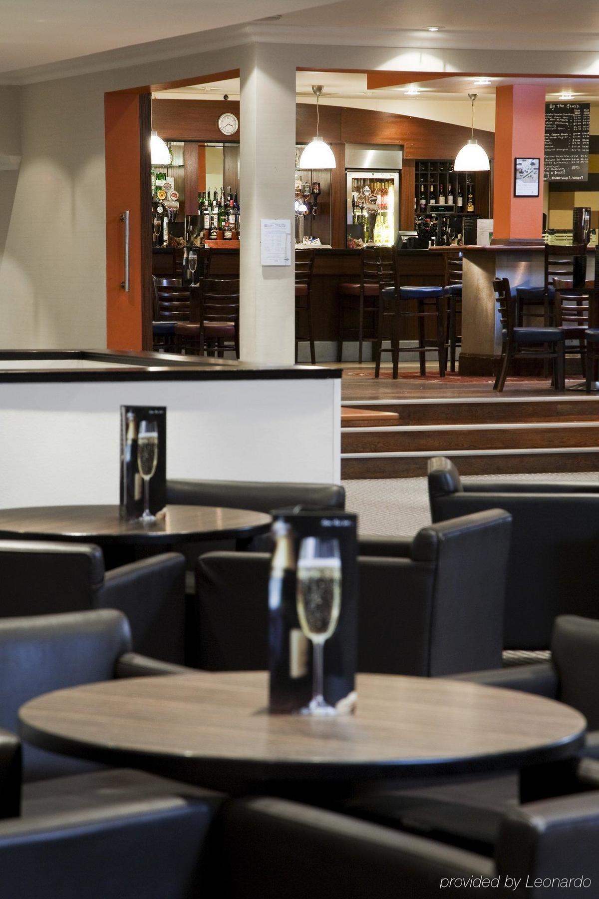 Holiday Inn Runcorn M56 Junction 12 By Ihg Ngoại thất bức ảnh